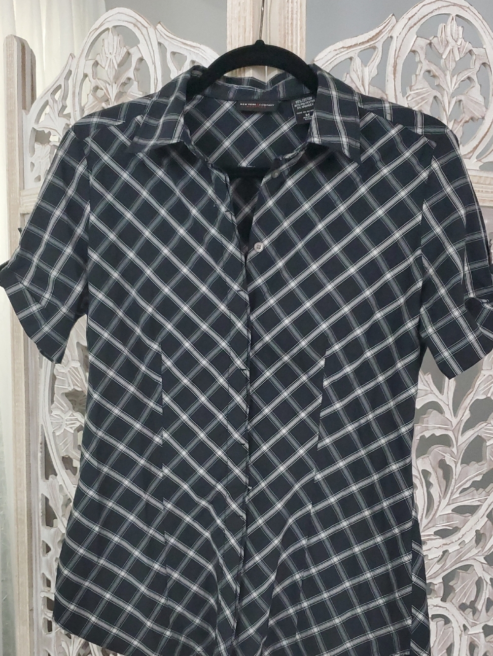 Jones New York Black Plaid Short-Sleeve Button-Down Shirt